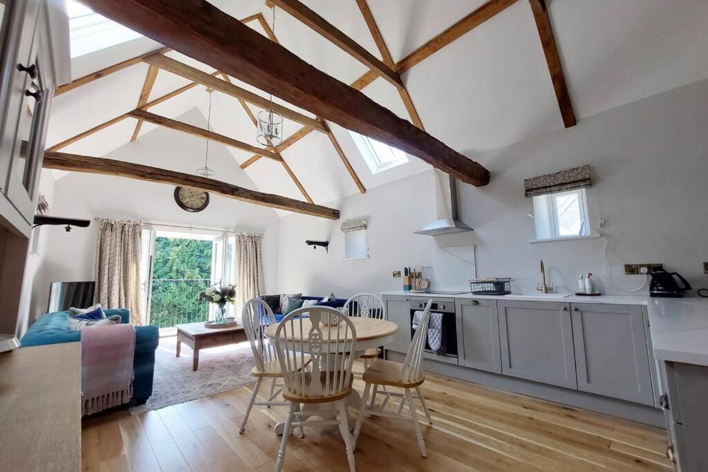 Luxury Victorian Hayloft Barn Self Contained Holiday home South Witham