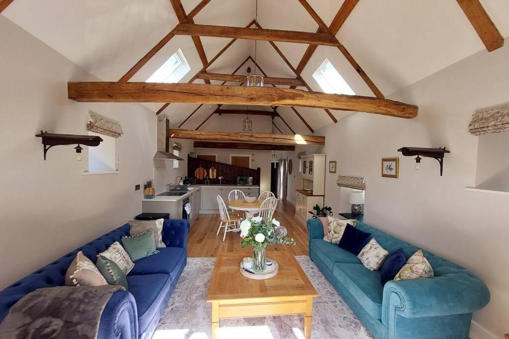 Luxury Victorian Hayloft Barn Self Contained Holiday home South Witham